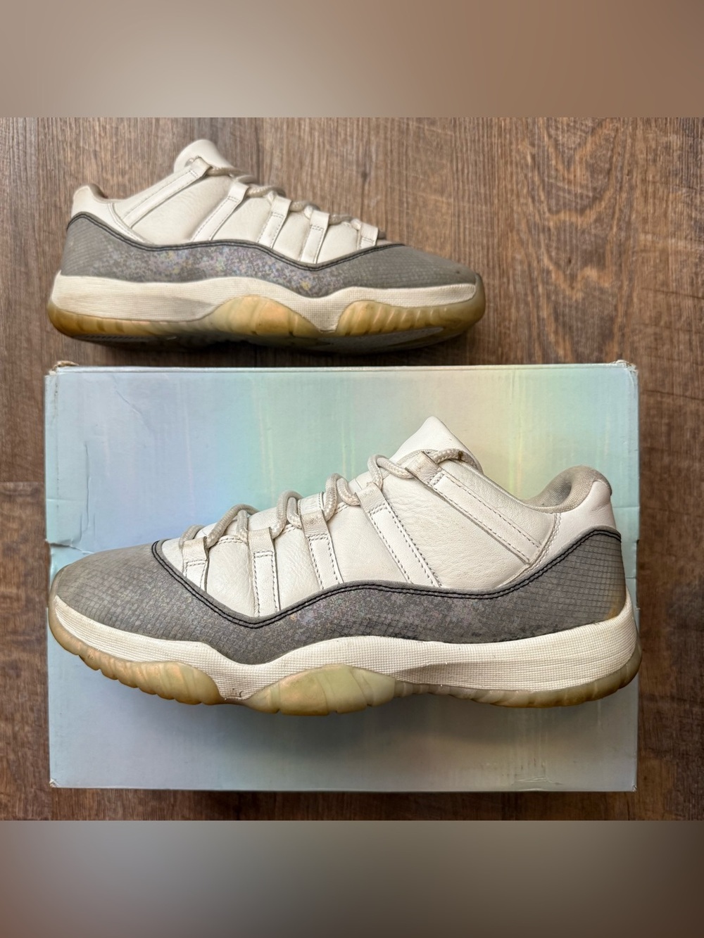 Nike Air Jordan 11 XI Retro Low Year of the Snake White Grey